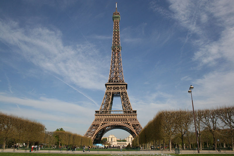 800px-Eiffel_tower-Paris