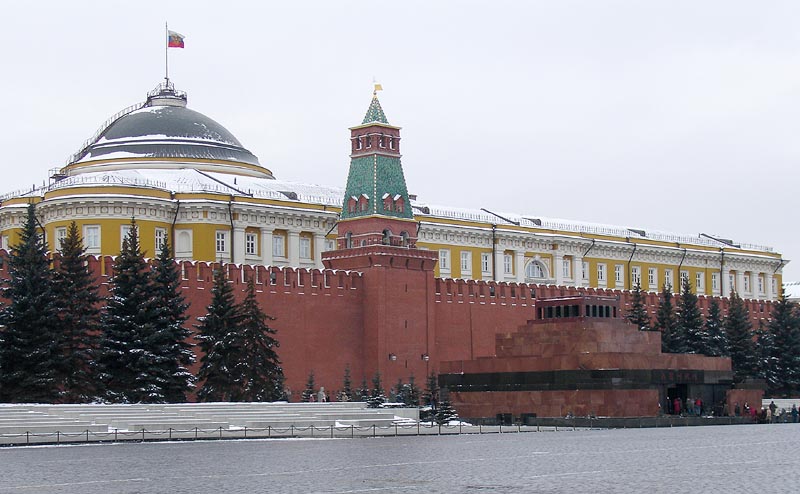 Moscow_kremlin_senate_mausloleum