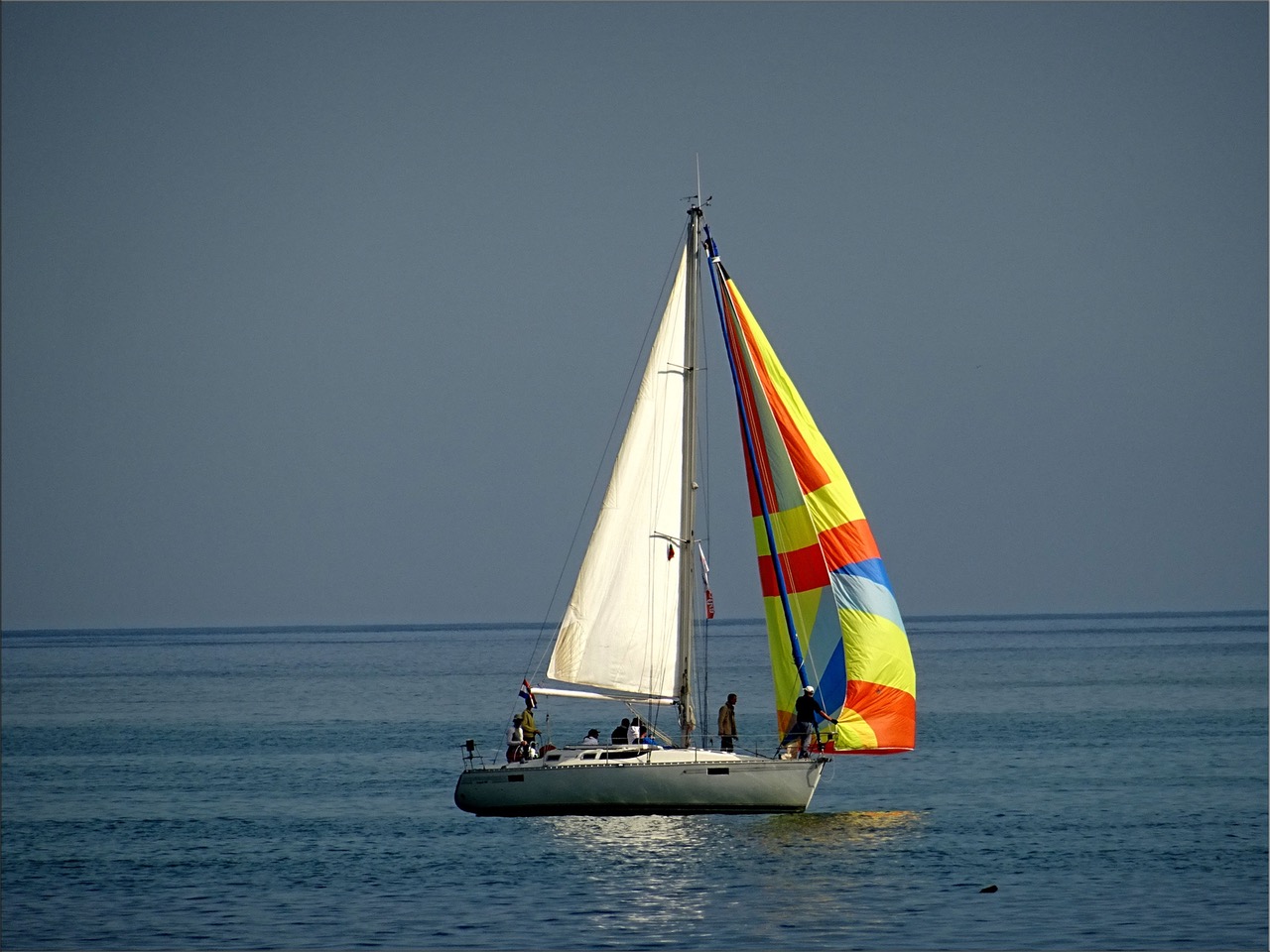 boat-sea-sky-water-163574