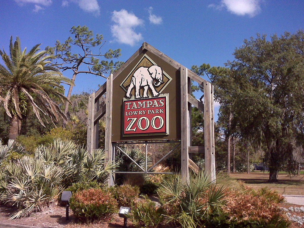 1024px-Lowry_Park_Zoo_Sign_in_Tampa